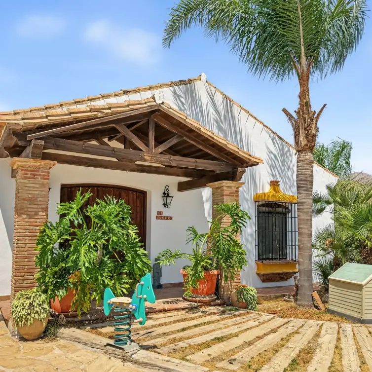 Venta de finca - cortijo en Casares
