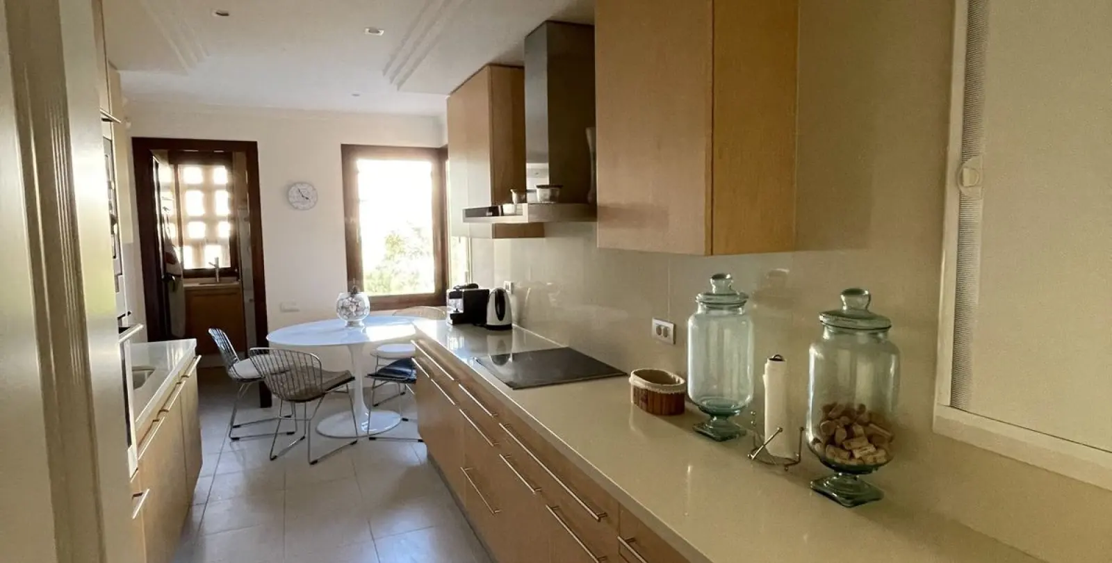 Долгосрочная аренда апартаментов на среднем этаже в Estepona 8