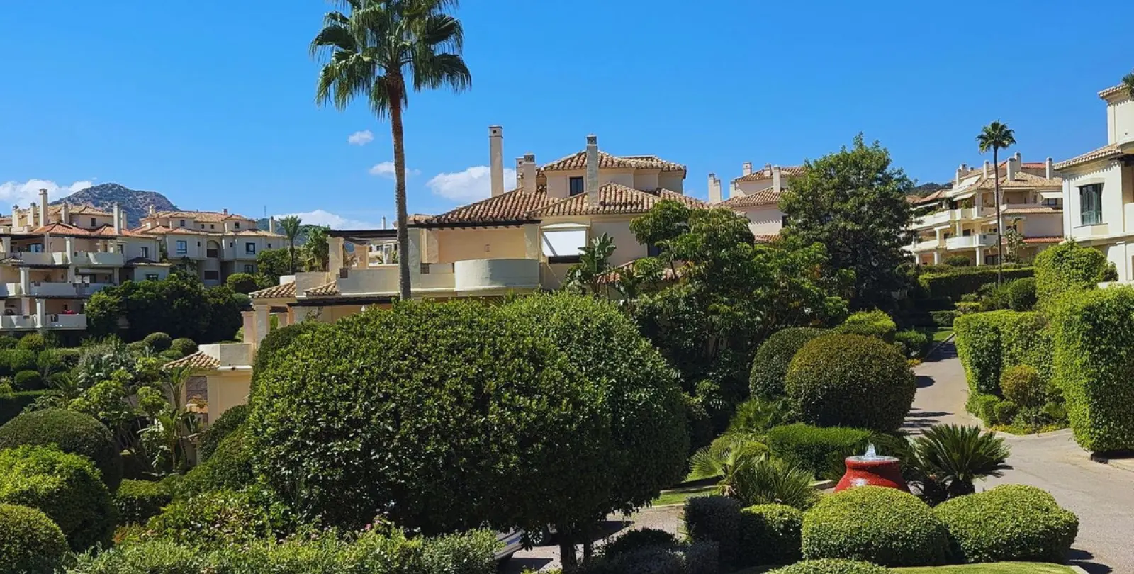 Alquiler a largo plazo de apartamento en planta media en Benahavís 4