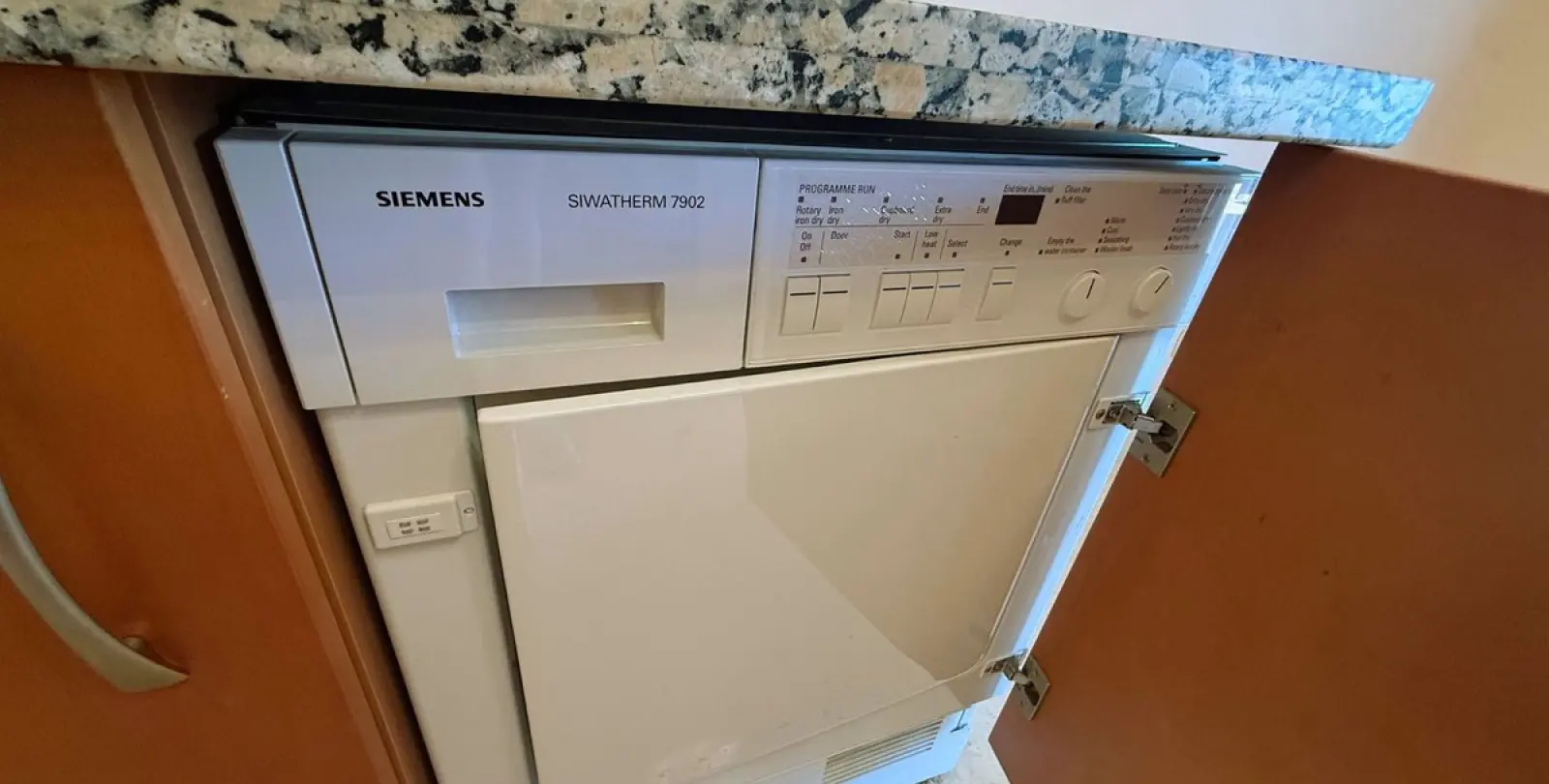 Alquiler a largo plazo de apartamento en planta media en Benahavís 22