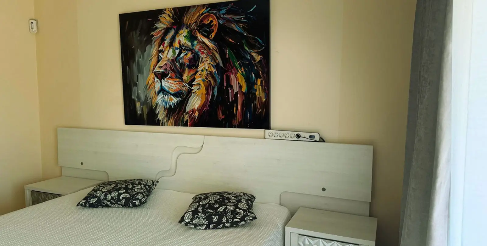 Alquiler a largo plazo de apartamento en planta media en Benahavís 26