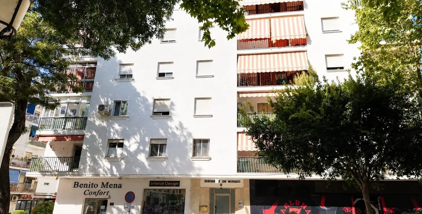 Продажа апартаментов на среднем этаже в Marbella 25