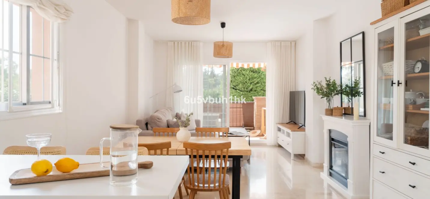 Sale of middle floor apartment in Mijas Golf 0