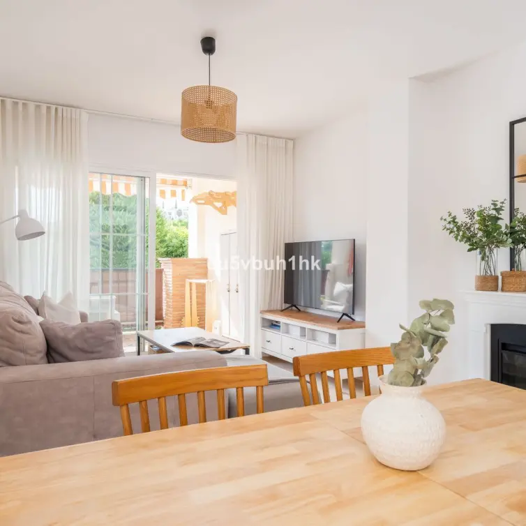 Sale of middle floor apartment in Mijas Golf