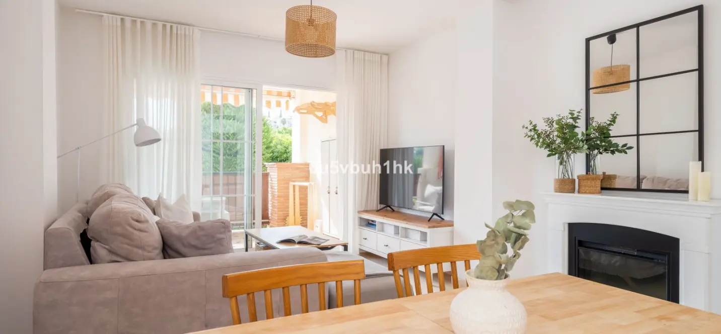 Sale of middle floor apartment in Mijas Golf 3