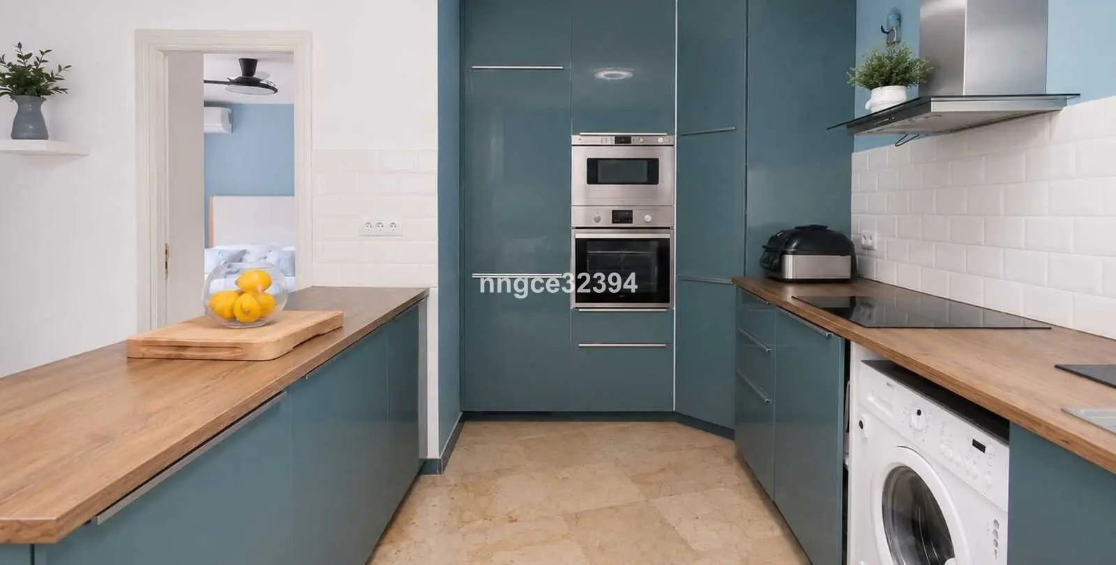 Продажа пентхауса в New Golden Mile 12
