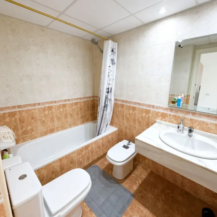 Venta de apartamento en planta media en Nueva Andalucía