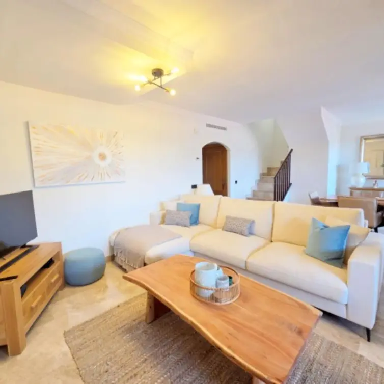 Venta de ático dúplex en La Duquesa