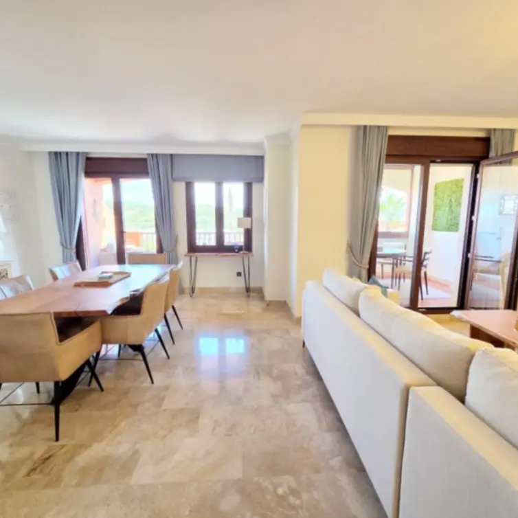 Venta de ático dúplex en La Duquesa