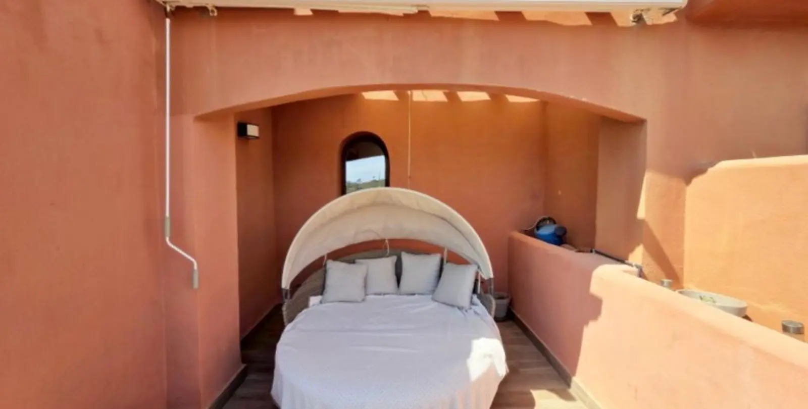 Venta de ático dúplex en La Duquesa 15