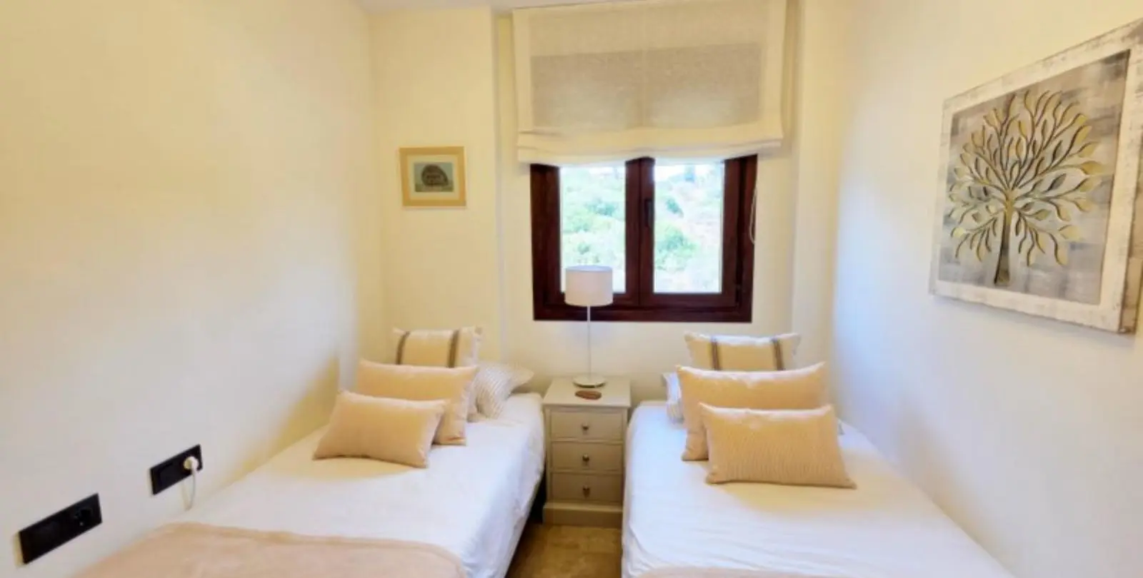 Venta de ático dúplex en La Duquesa 19