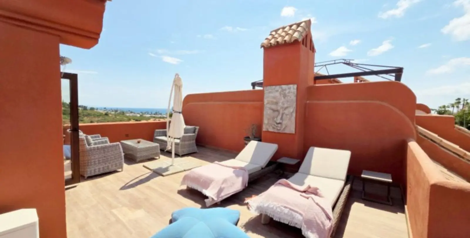 Venta de ático dúplex en La Duquesa 28