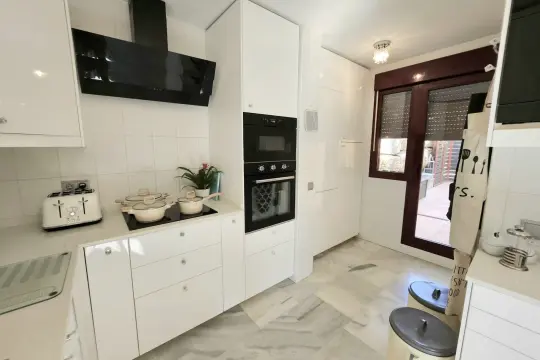 Image 5 thumb