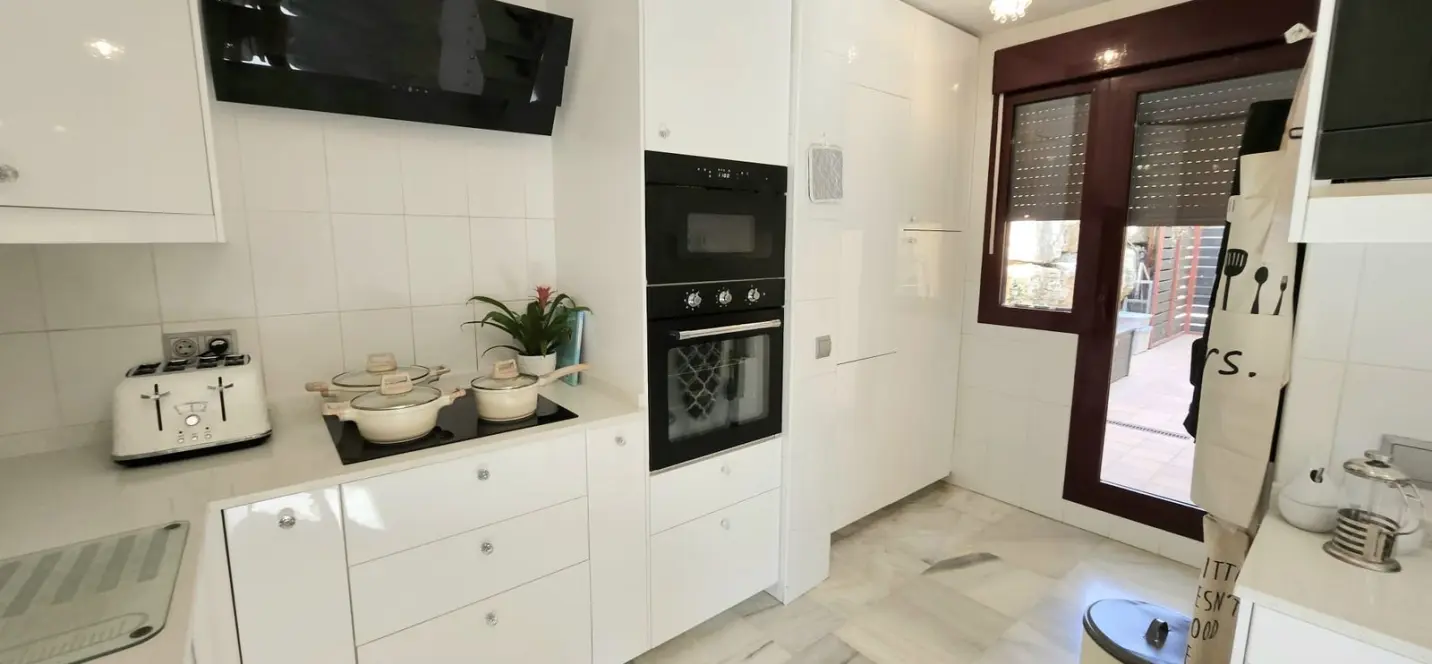 Продажа  отдельно стоящей виллы в Los Flamingos 4