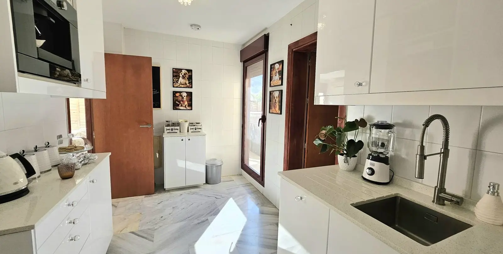 Продажа  отдельно стоящей виллы в Los Flamingos 6