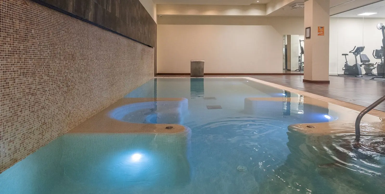 Venta de apartamento en planta baja en Estepona 26