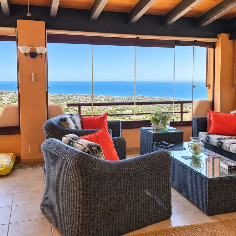Sale of penthouse in Calahonda