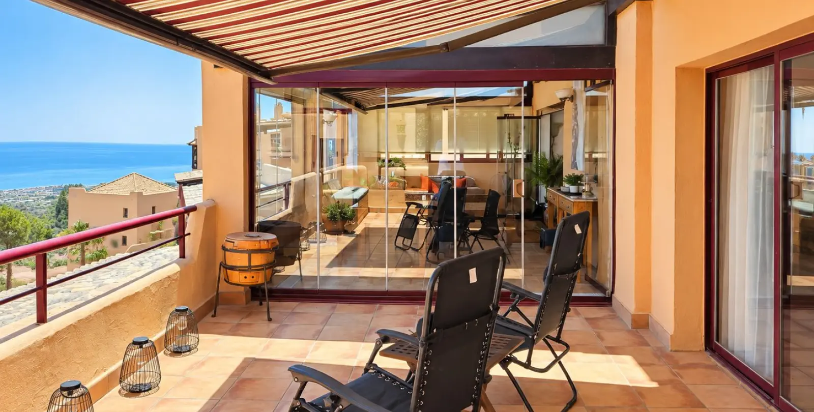 Sale of penthouse in Calahonda 9
