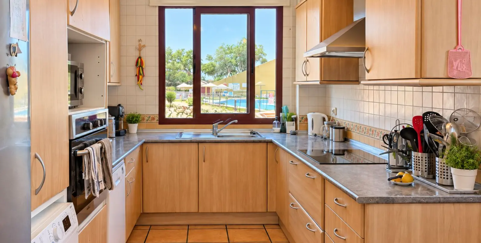 Sale of penthouse in Calahonda 14