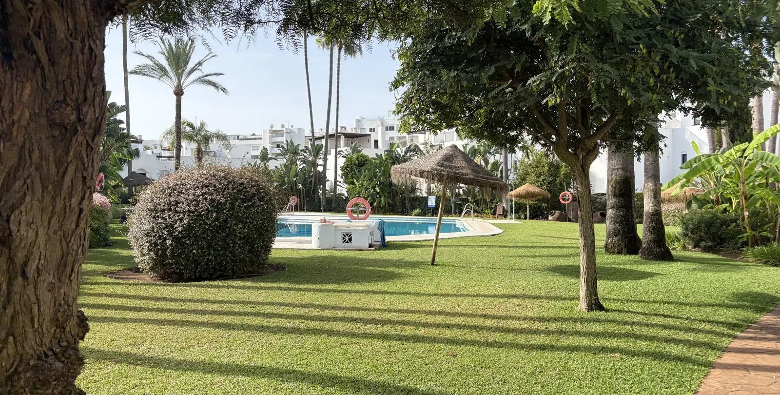 Sale of townhouse in Guadalmina Baja 24