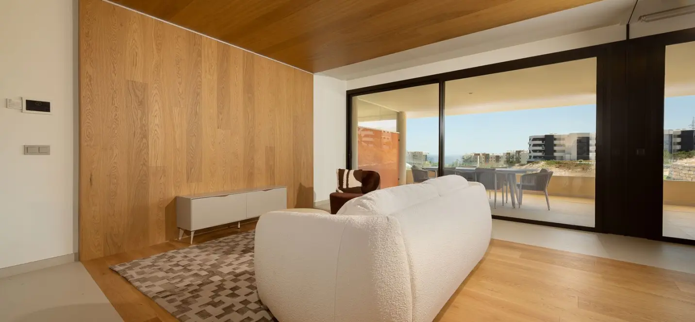 Sale of middle floor apartment in Fuengirola 3