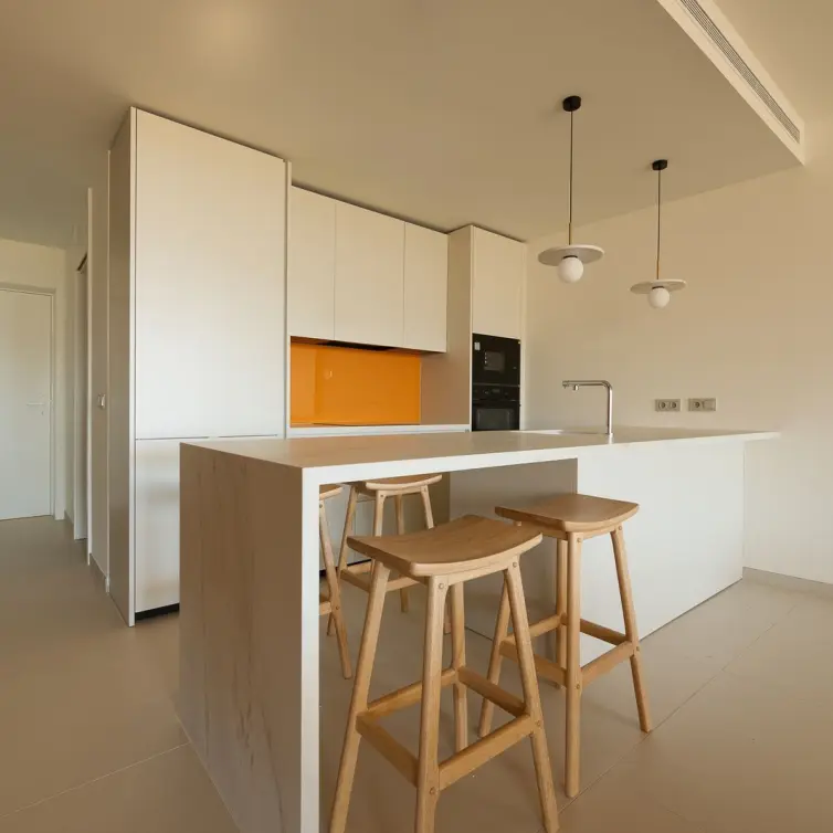 Sale of middle floor apartment in Fuengirola