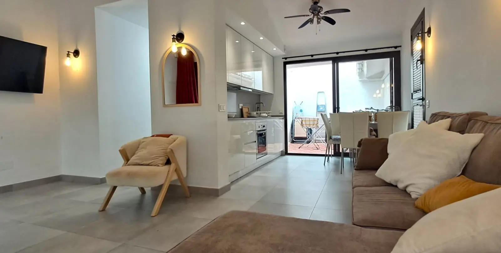 Продажа двухуровневых апартаментов в New Golden Mile 6