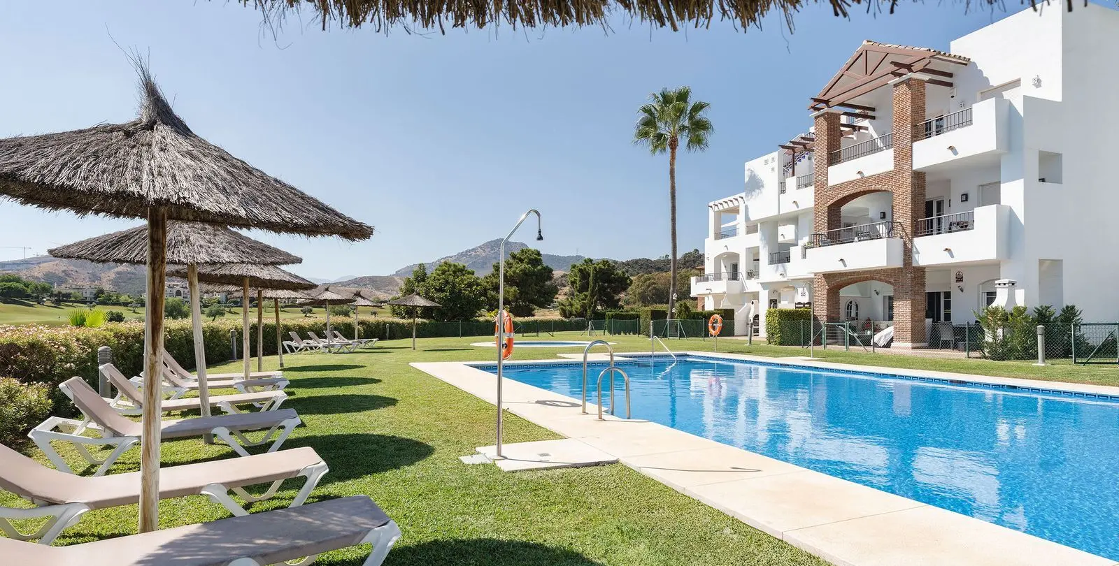 Sale of penthouse in Los Arqueros 1
