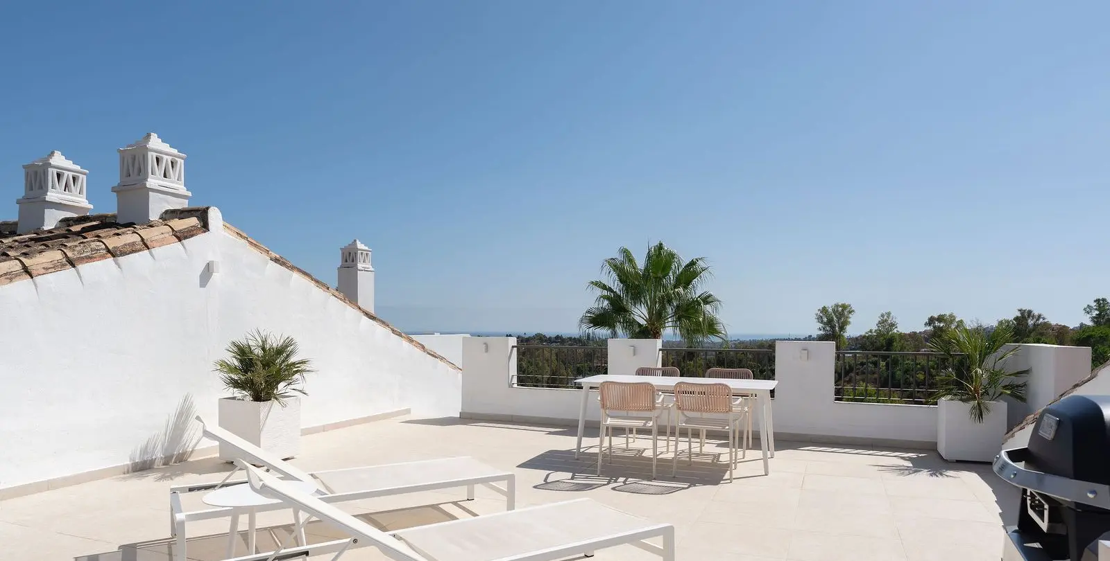Sale of penthouse in Los Arqueros 15