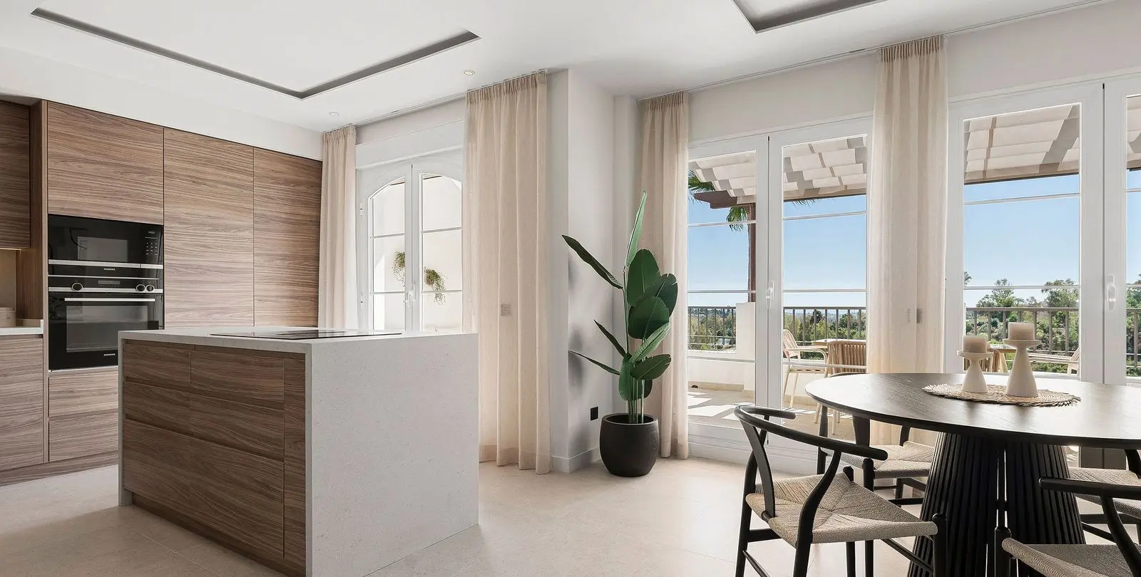 Sale of penthouse in Los Arqueros 17