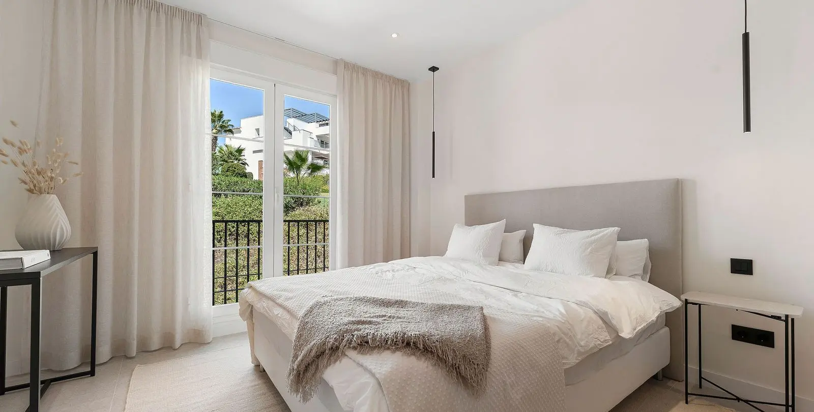 Sale of penthouse in Los Arqueros 26