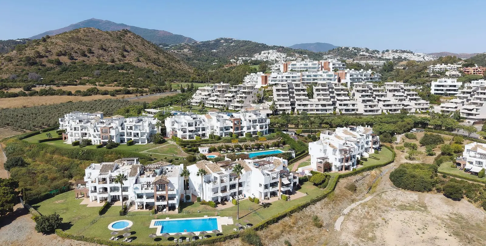 Sale of penthouse in Los Arqueros 33