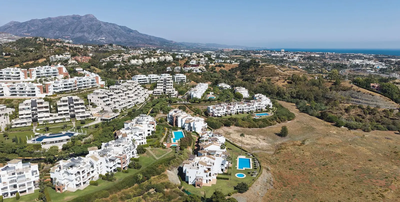 Sale of penthouse in Los Arqueros 34