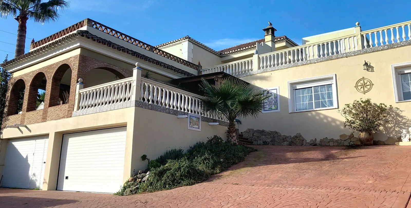 Продажа  отдельно стоящей виллы в Estepona 5