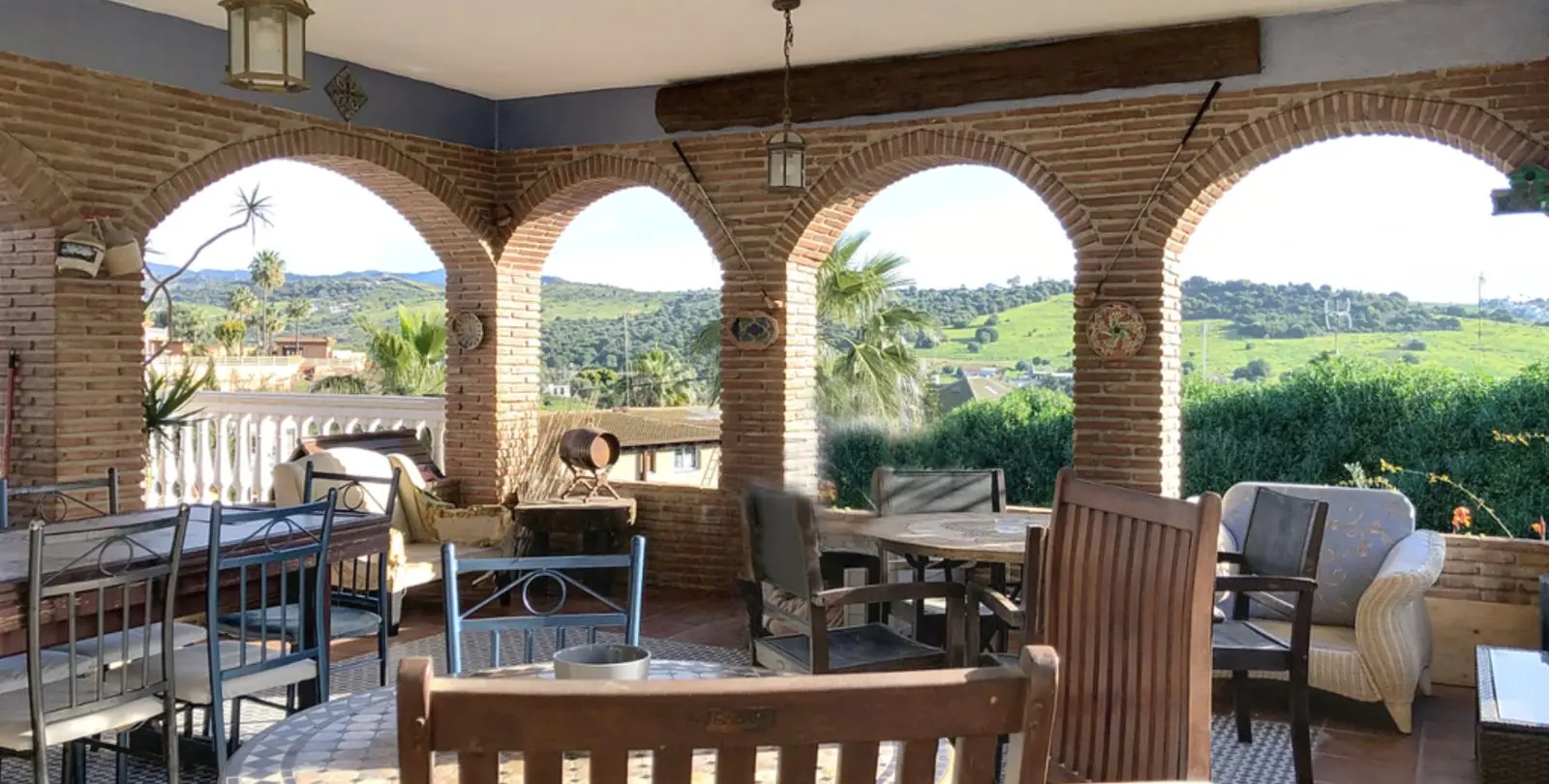 Продажа  отдельно стоящей виллы в Estepona 11