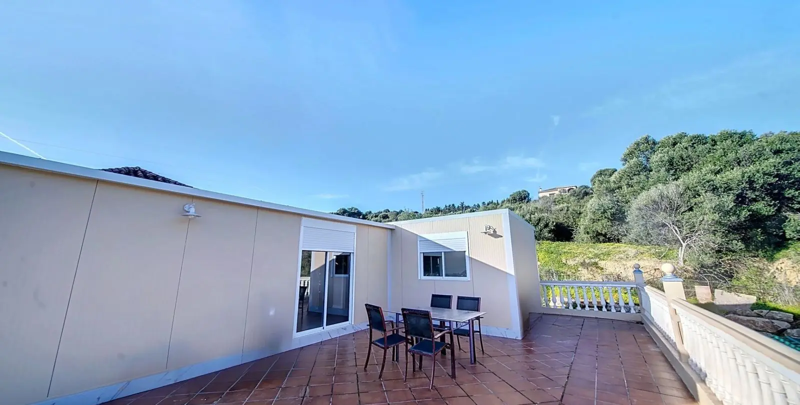 Продажа  отдельно стоящей виллы в Estepona 47