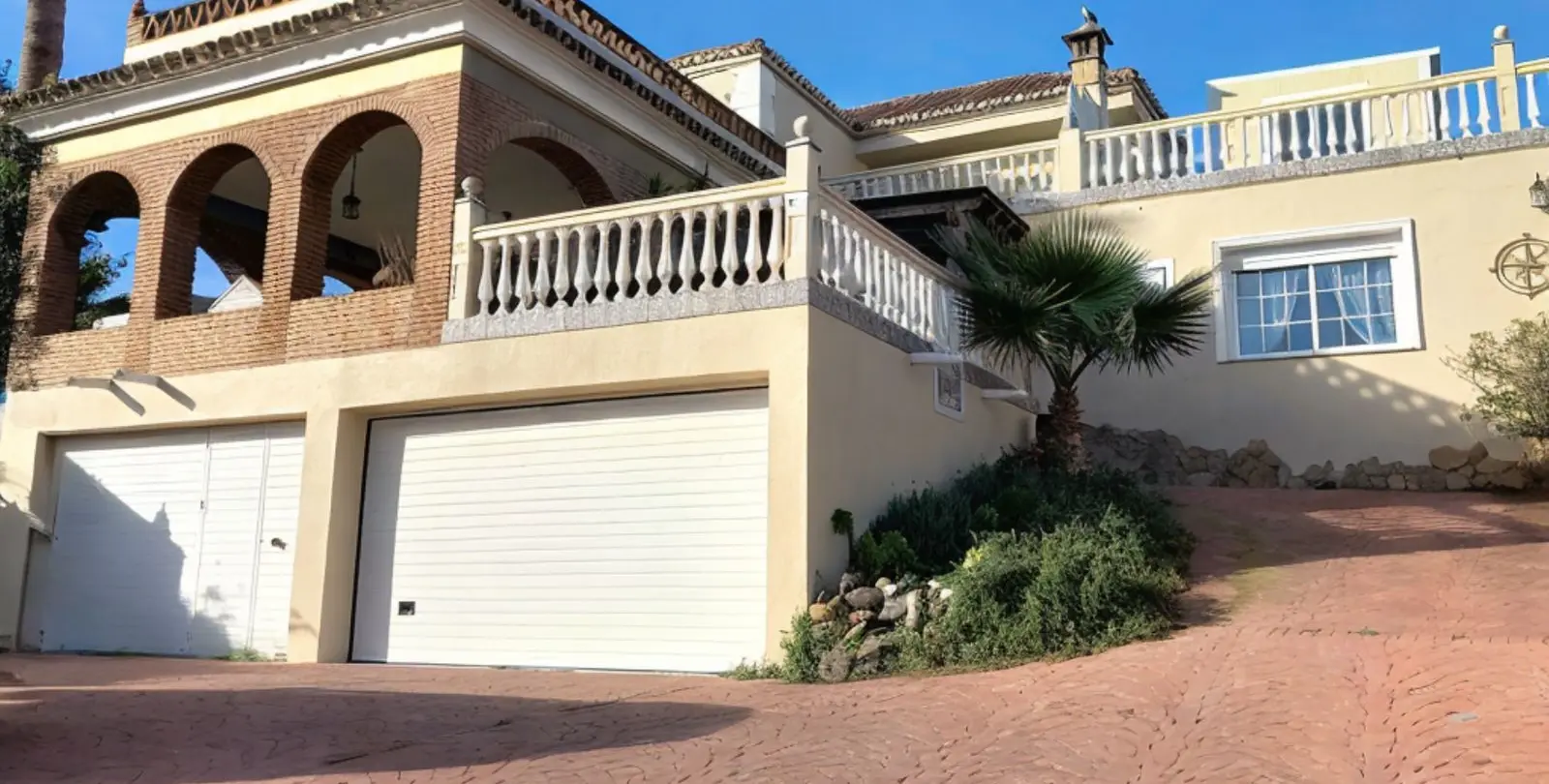 Продажа  отдельно стоящей виллы в Estepona 68