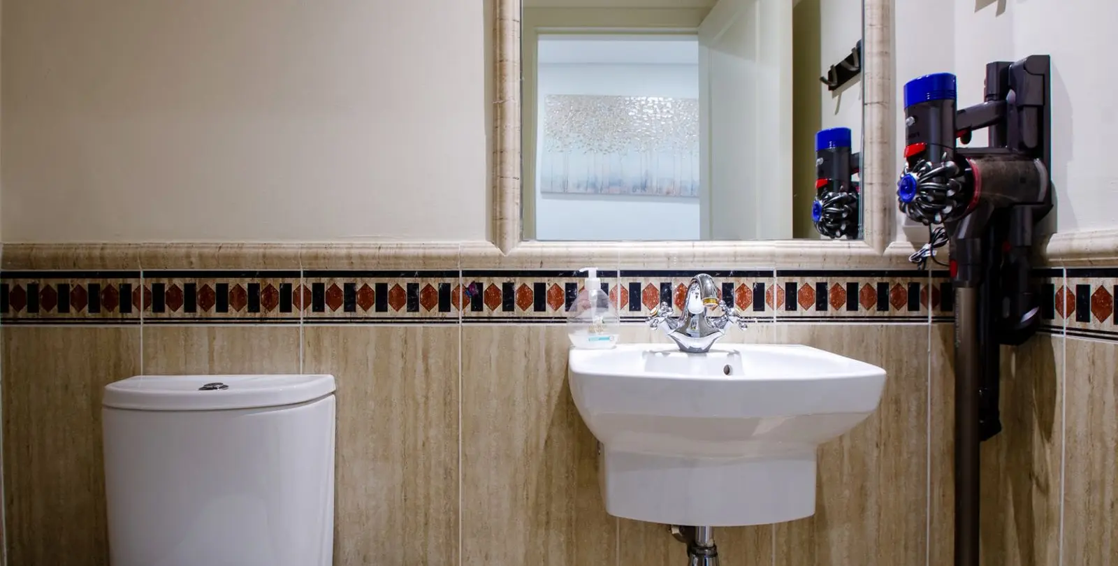 Short-term rent of middle floor apartment in The Golden Mile 31
