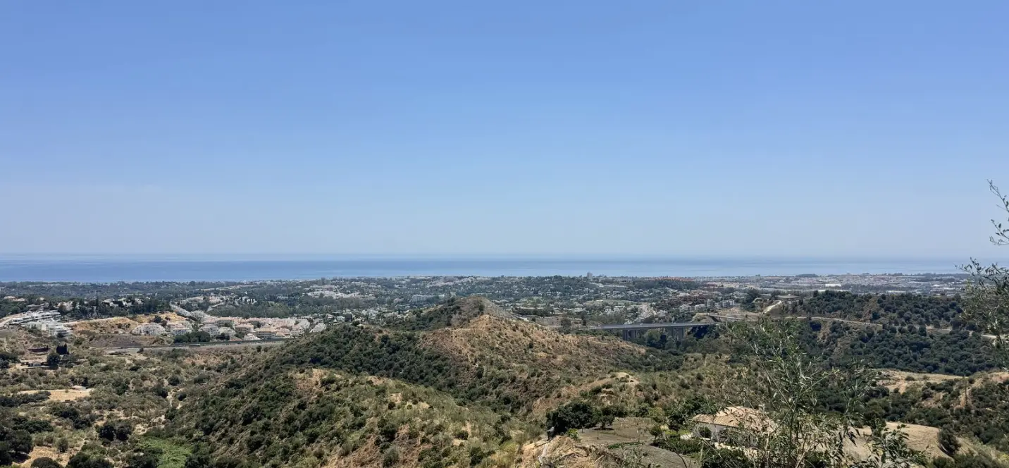 Sale of residential plot in La Quinta 0