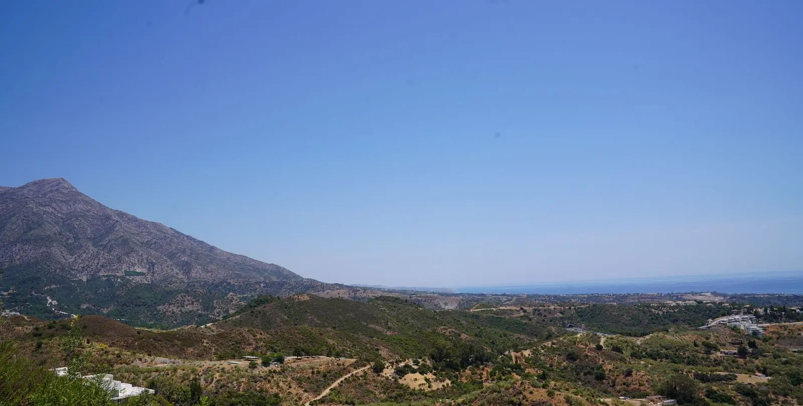 Sale of residential plot in La Quinta 2