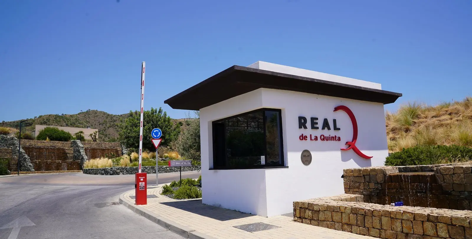 Sale of residential plot in La Quinta 6