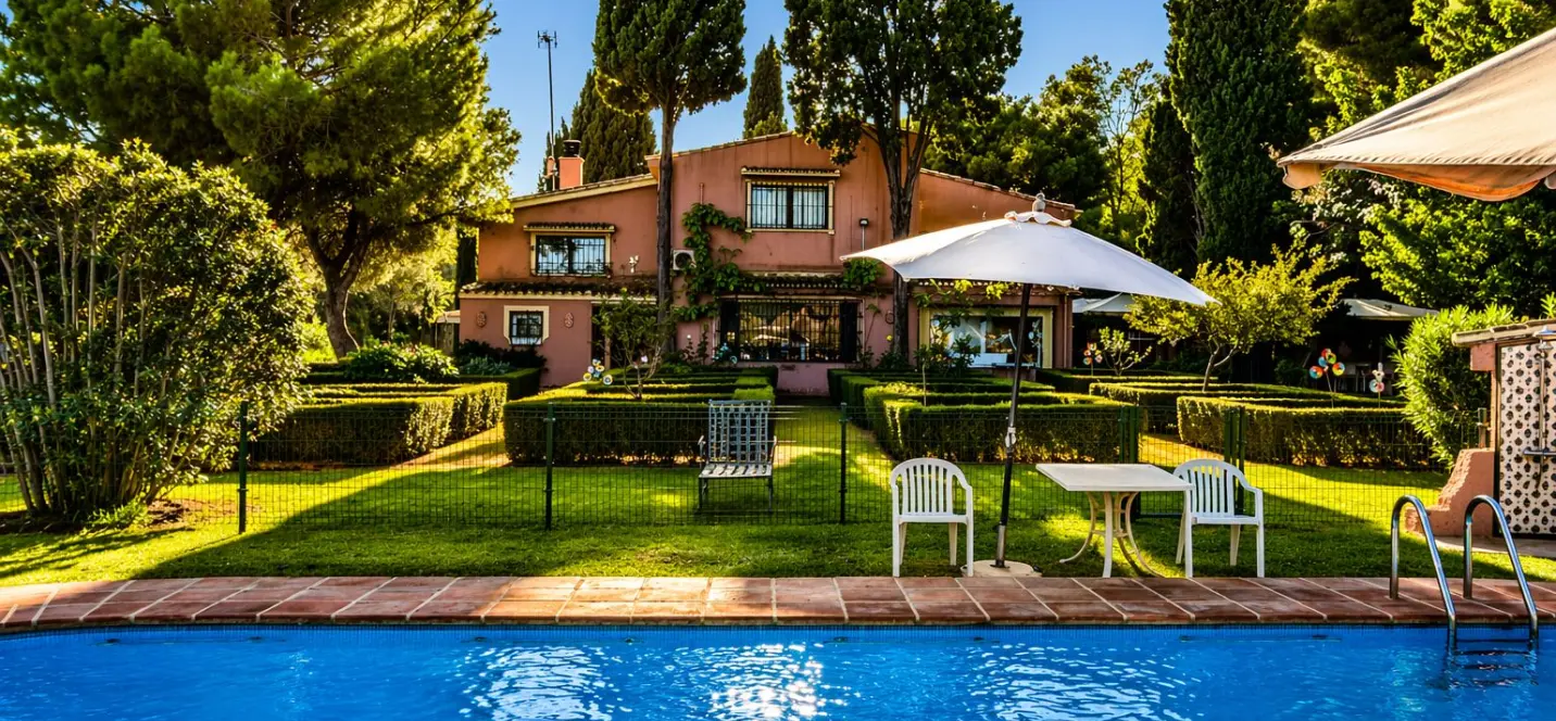 Sale of detached villa in Guadalmina Baja 0