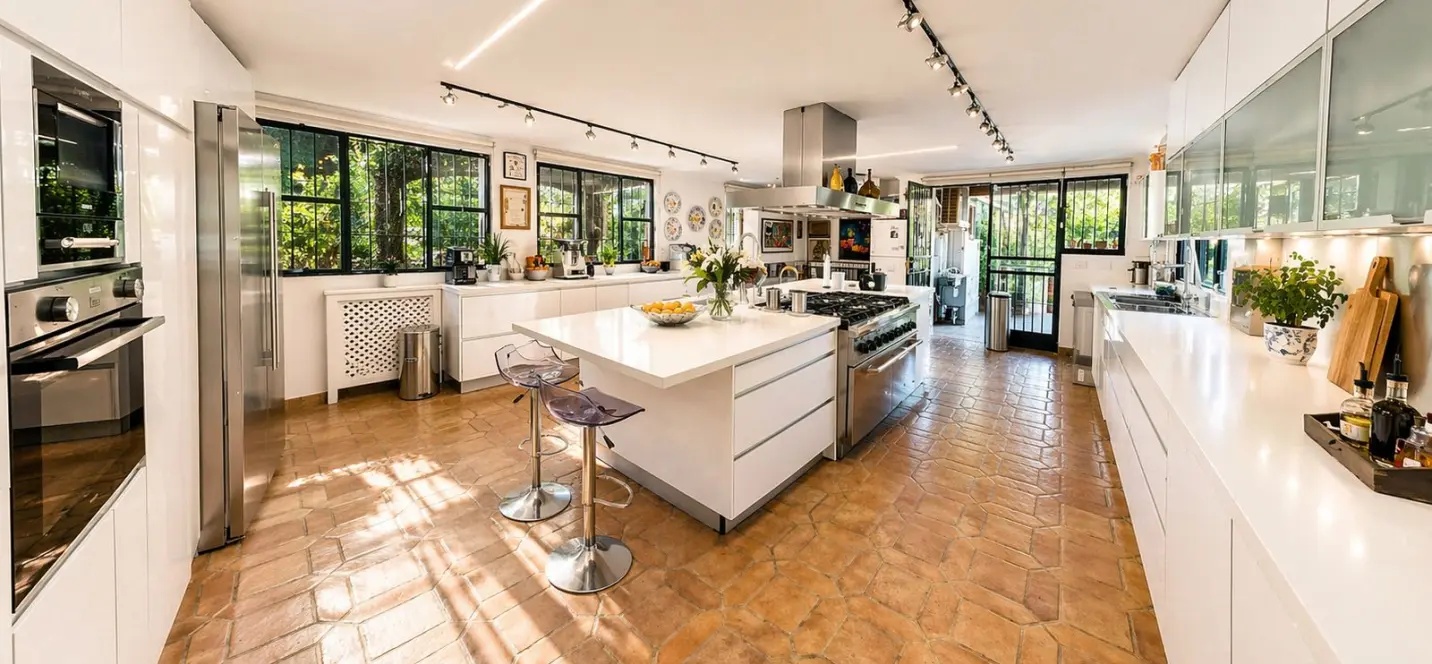 Sale of detached villa in Guadalmina Baja 4