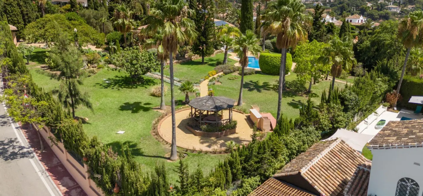 Venta de villa independiente en Elviria 1