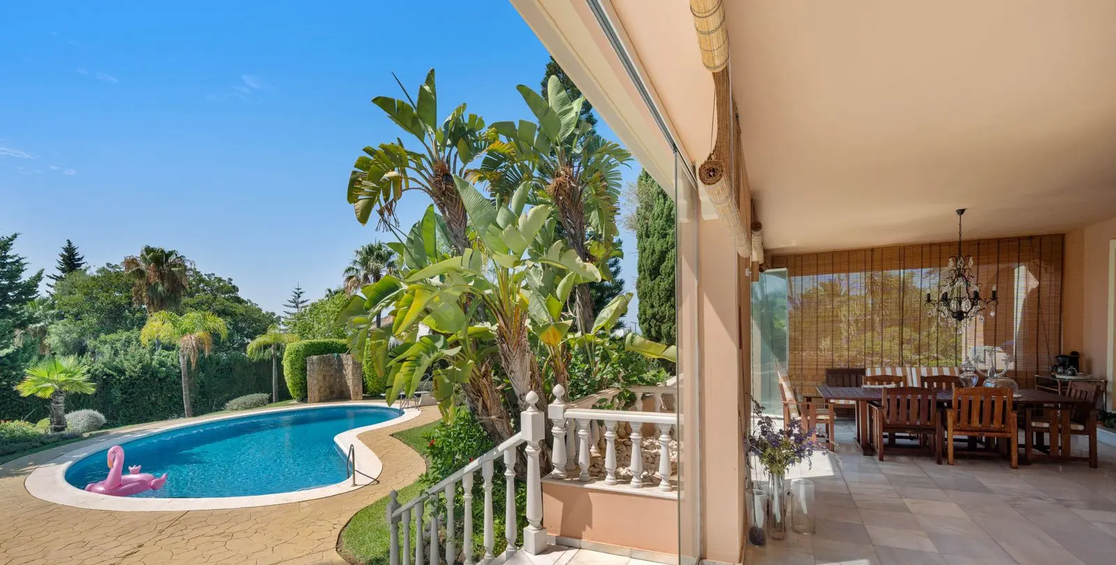 Продажа  отдельно стоящей виллы в Elviria 5