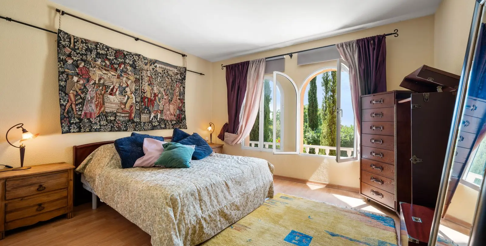 Продажа  отдельно стоящей виллы в Elviria 19