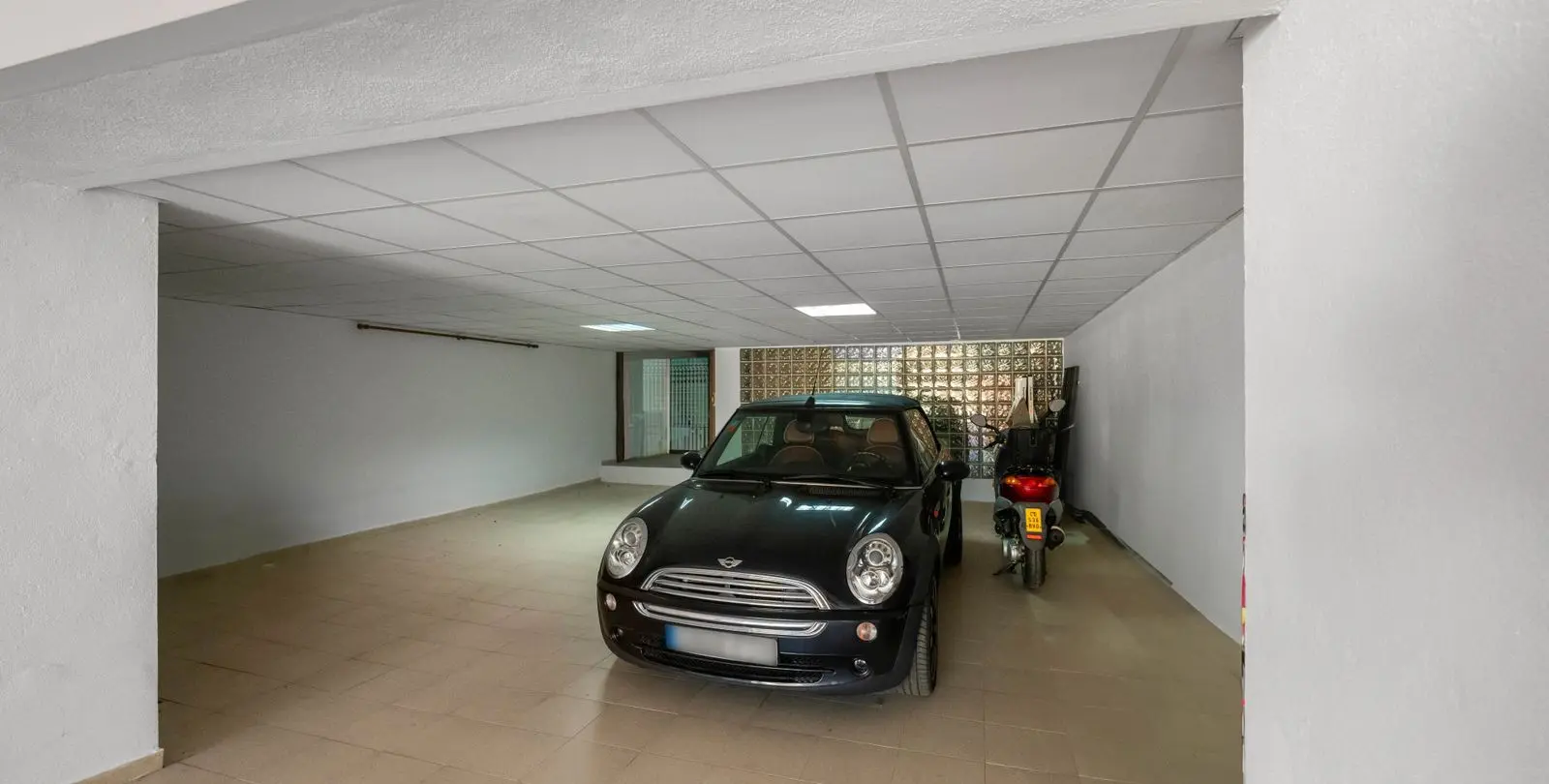 Продажа  отдельно стоящей виллы в Elviria 57