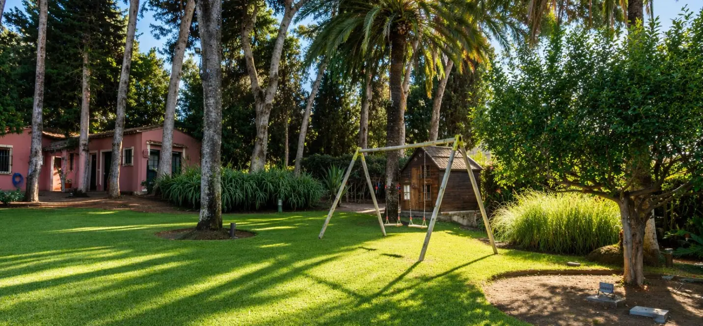 Sale of detached villa in Guadalmina Baja 1