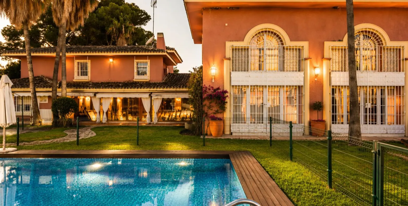 Sale of detached villa in Guadalmina Baja 3