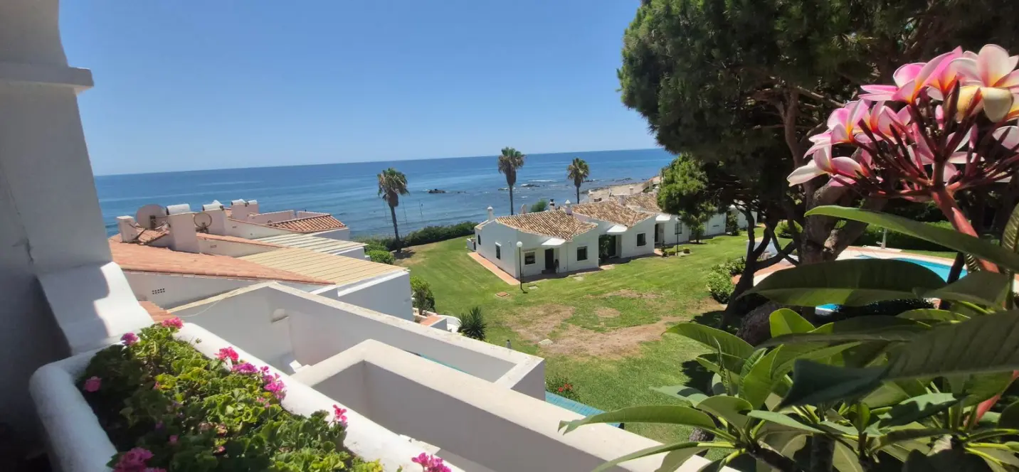 Venta de apartamento en planta media en Mijas 0
